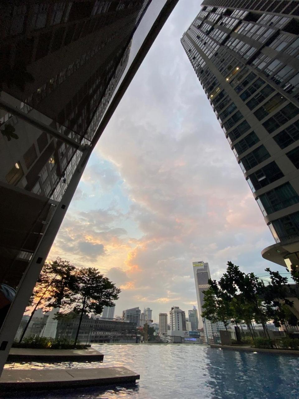 Pangsapuri Mid Night Realm Kuala Lumpur